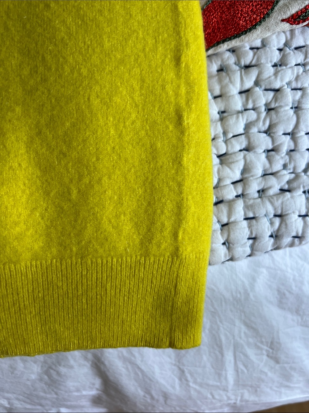 A.P.C. Vibrant Yellow Crewneck Sweater - Picture 4 of 4